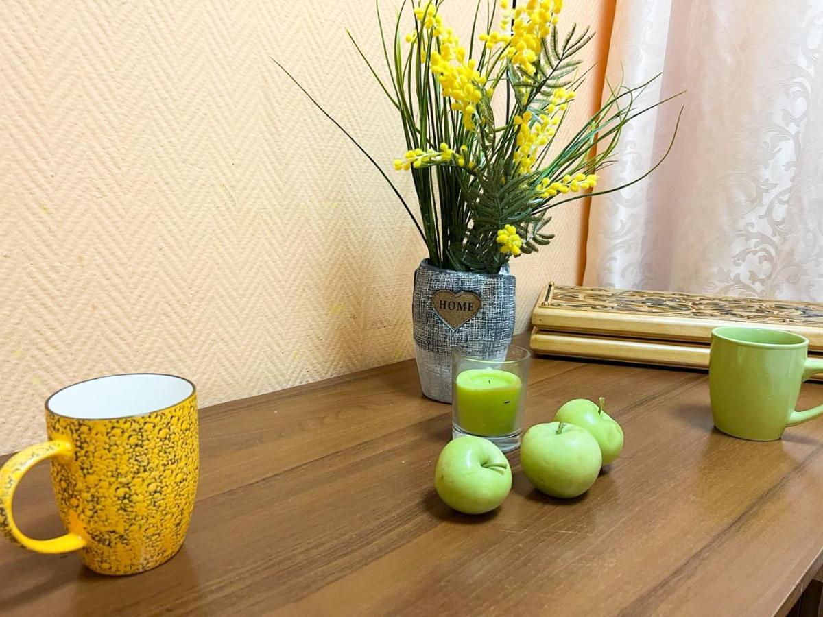 Mini Hotel Near Arena City Київ Екстер'єр фото